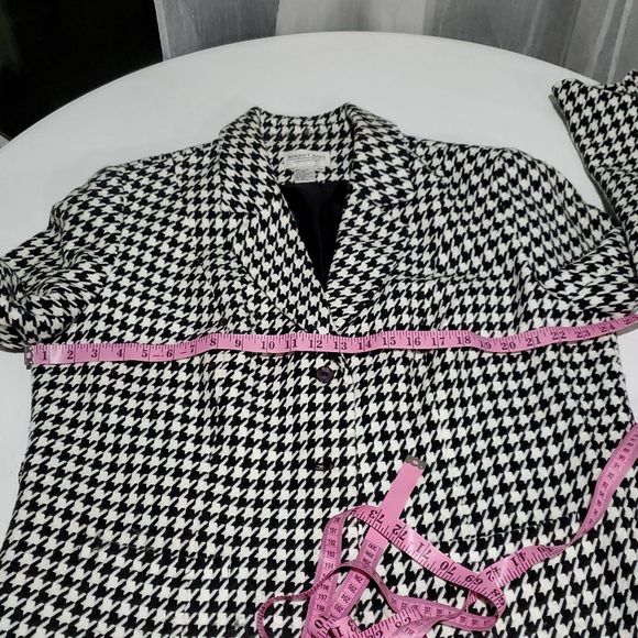 Newport News Black and White Houndstooth Skirt Set - Picture 8 of 9